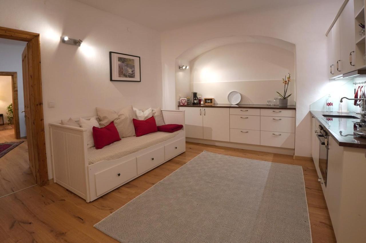 Altstadt Apartment Am Schergentor Hall in Tirol Eksteriør bilde
